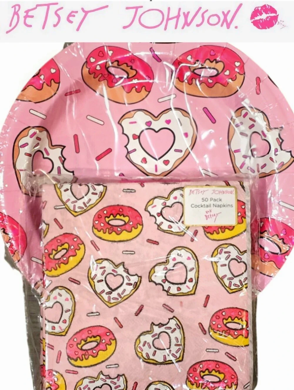 Betsey Johnson‎ Heart Donuts & Cocktail Napkin Set